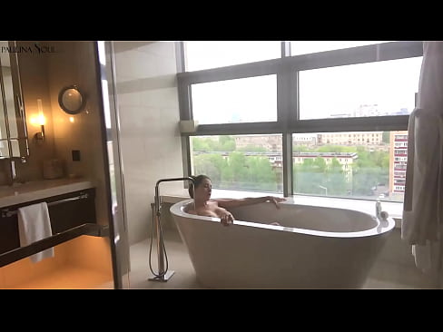 ❤️ Geweldige babe wat passievol haar poesie in die badkamer afruk ❌ Seks by ons ﹏