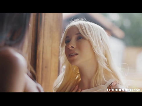 ❤️ Meisie kom 'n paar maande later by die huis en eet uiteindelik haar stiefma se poes ❌  Seks by ons ﹏